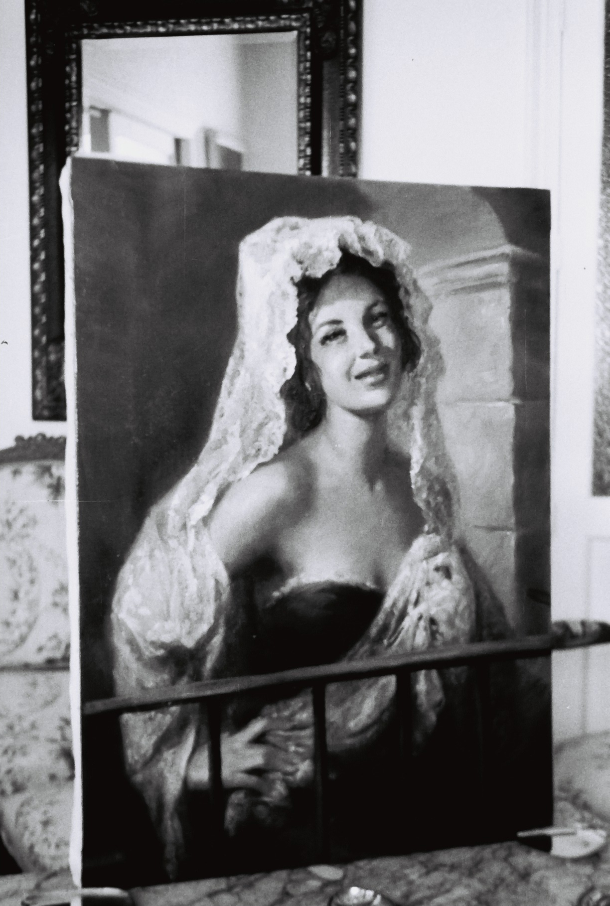 Mujer bajo el arco, null